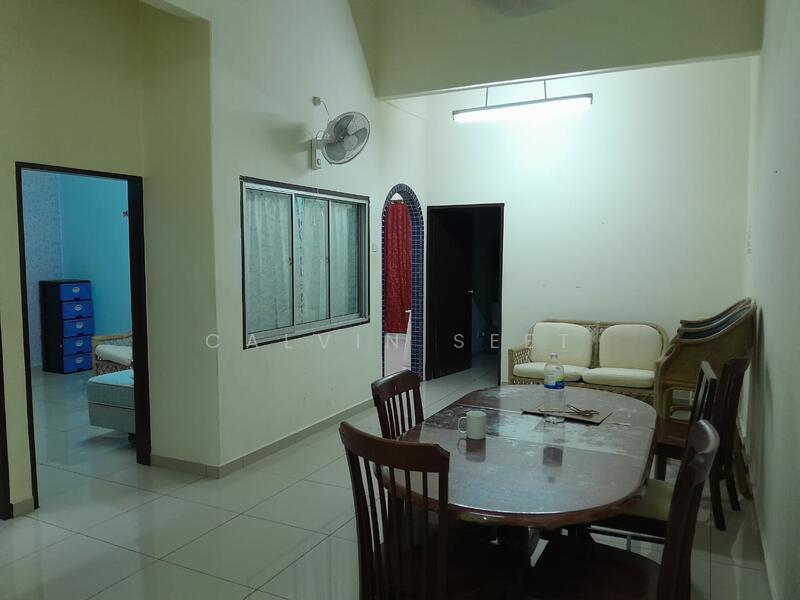 1-storey Terraced House for Rent in Batu Berendam (Melaka) - Calvin Seet - Dining Room - PropertyGuru.com.my