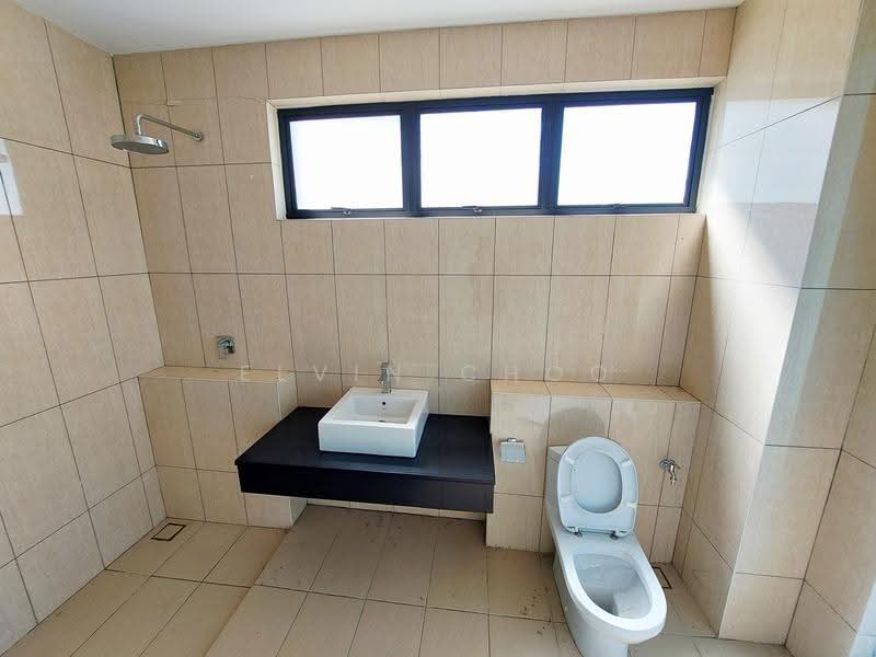 Bungalow House for Sale in Taman Santuari (Bukit Mertajam) - Elvin Choo - Bathroom - PropertyGuru.com.my