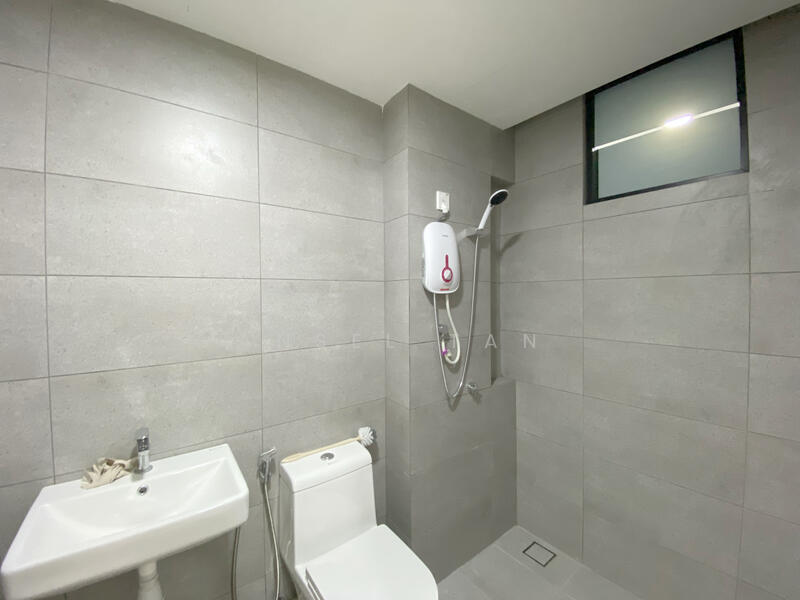 Service Residence for Rent at Vivo Executive Apartment - Ansel Tan - Bathroom - PropertyGuru.com.my