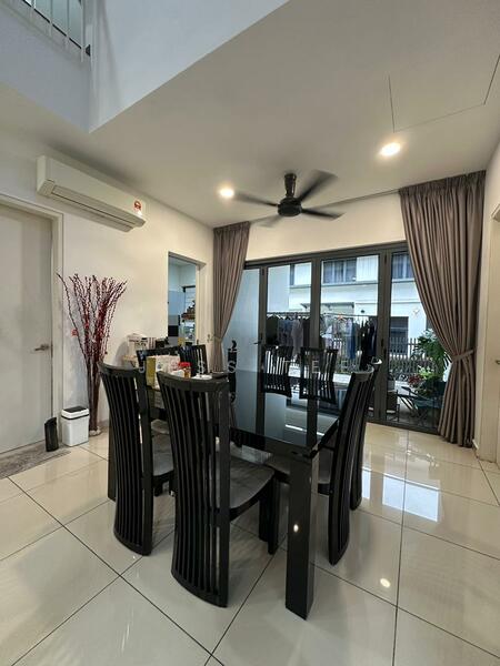 Semi-Detached House for Sale in Setia Alam (Selangor) - Jess Tee - Dining Room - PropertyGuru.com.my
