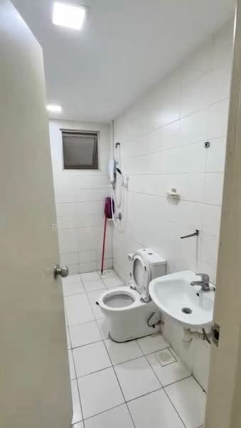 Servis Apartment untuk Dijual di Greenfield Regency - Rex Yong - Bathroom - PropertyGuru.com.my