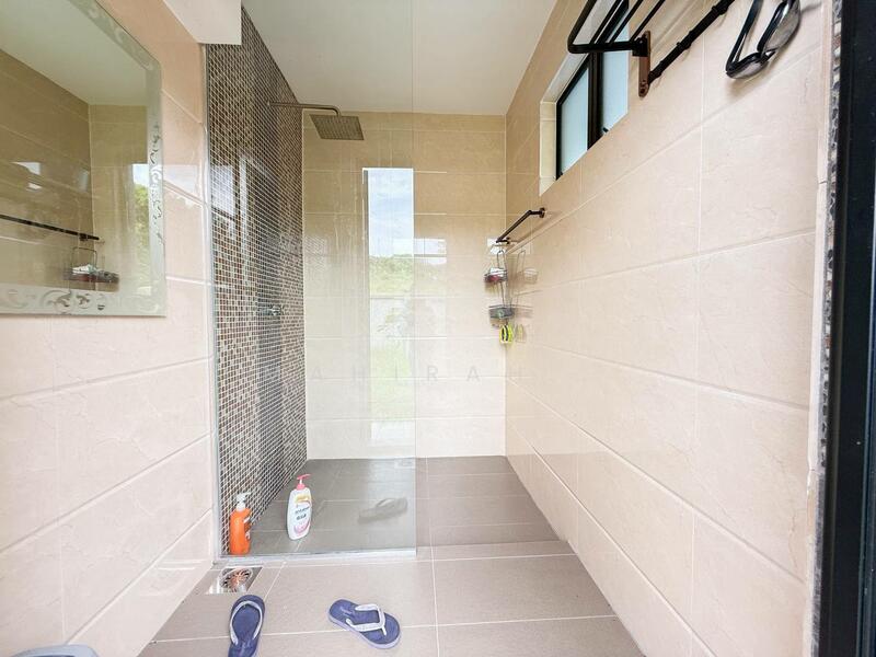 Semi-Detached House for Sale in Taman Ramal Suria (Bangi) - Mahirah . - Bathroom - PropertyGuru.com.my