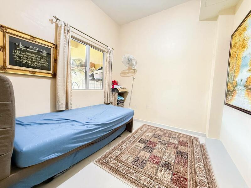Semi-Detached House for Sale in Taman Ramal Suria (Bangi) - Mahirah . - Bedroom - PropertyGuru.com.my