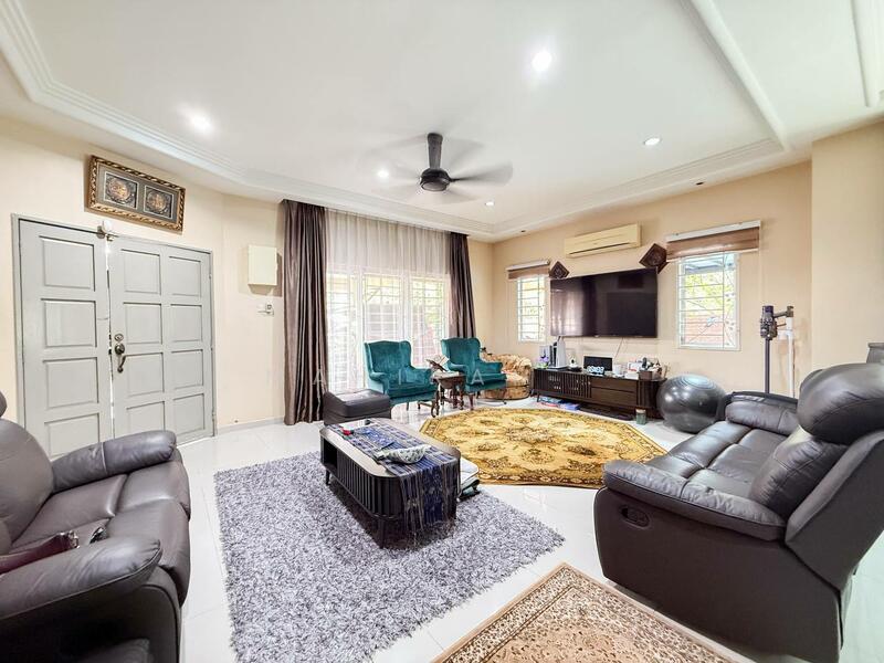 Semi-Detached House for Sale in Taman Ramal Suria (Bangi) - Mahirah . - Living Room - PropertyGuru.com.my