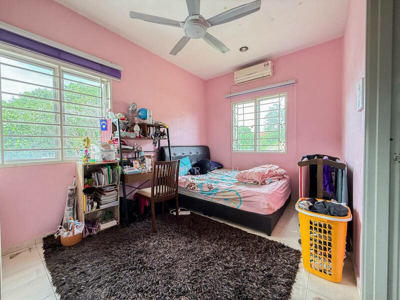 Semi-Detached House for Sale in Taman Ramal Suria (Bangi) - Mahirah . - Bedroom - PropertyGuru.com.my