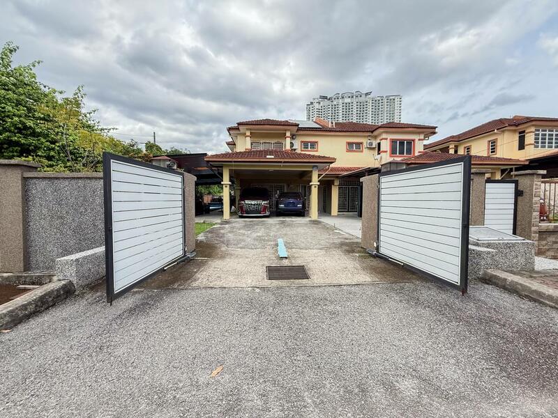 Semi-Detached House for Sale in Taman Ramal Suria (Bangi) - Mahirah . - Exterior - PropertyGuru.com.my