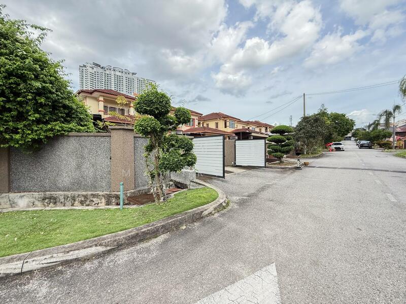 Semi-Detached House for Sale in Taman Ramal Suria (Bangi) - Mahirah . - Exterior - PropertyGuru.com.my