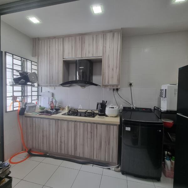 Rumah Bandar untuk Dijual di Bandar Saujana Putra (Tanjong Duabelas) - Leia Lian - Kitchen - PropertyGuru.com.my