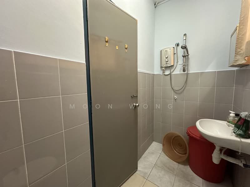 Townhouse for Sale in Bandar Mahkota Cheras (Cheras) - Moon Wong - Bathroom - PropertyGuru.com.my