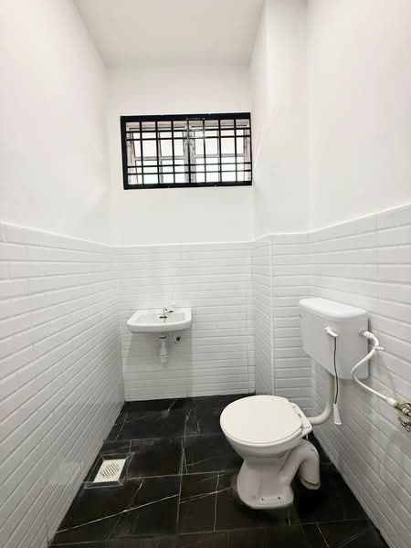 For Sale - Pekan Nenas