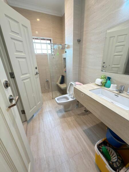 Untuk Disewa - Corner 2 storey Semi Detached House Lembah permai Tanjung Bungah