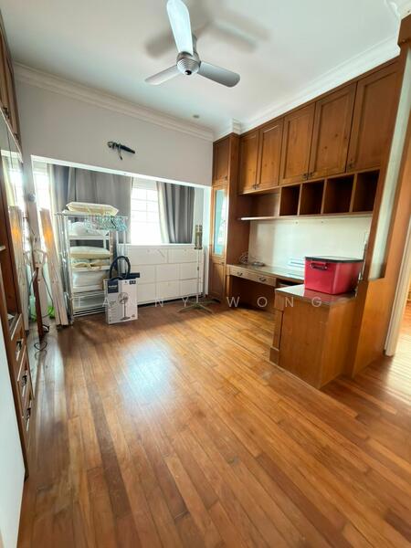 Untuk Disewa - Corner 2 storey Semi Detached House Lembah permai Tanjung Bungah