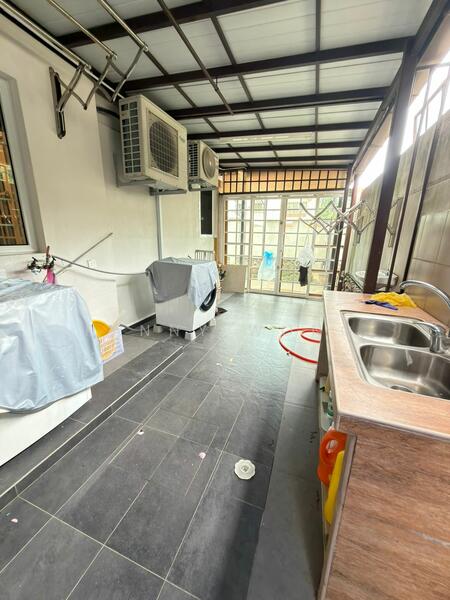 Untuk Disewa - Corner 2 storey Semi Detached House Lembah permai Tanjung Bungah