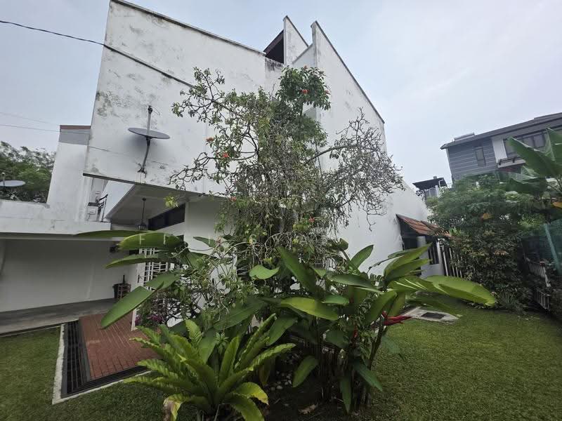 Semi-Detached House for Sale in Damansara Heights (Kuala Lumpur) - Fifi Syafiza - Exterior - PropertyGuru.com.my