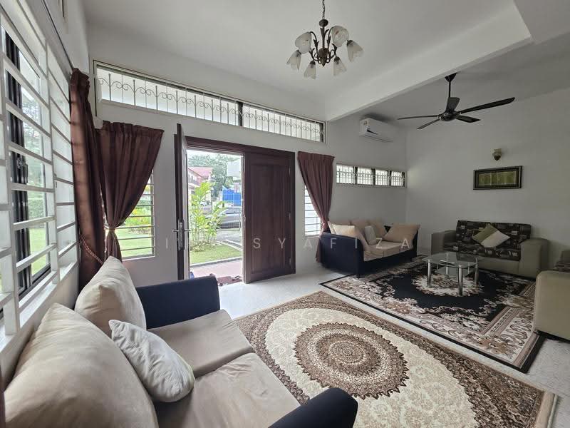 Semi-Detached House for Sale in Damansara Heights (Kuala Lumpur) - Fifi Syafiza - Living Room - PropertyGuru.com.my