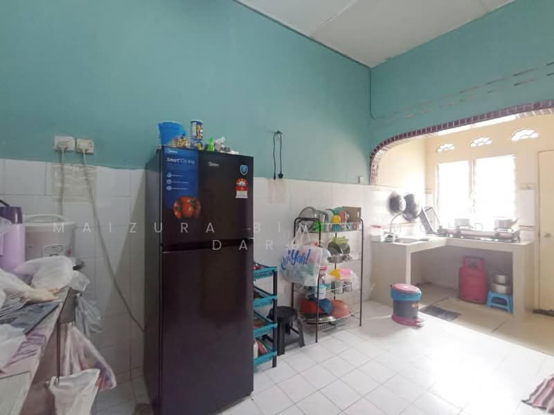 1-storey Terraced House for Sale in Semenyih (Selangor) - Maizura binti Mohd Darus - Kitchen - PropertyGuru.com.my