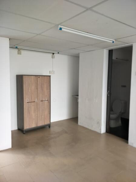 Untuk Disewa - Empire Subang