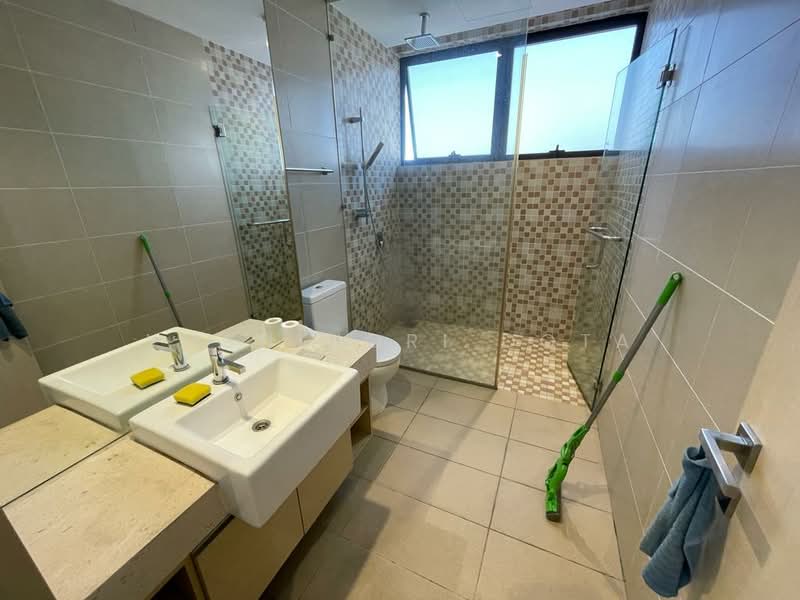 Service Residence for Sale at Icon Residenz 1 @ Icon City - Yoshinori Dota - Bathroom - PropertyGuru.com.my