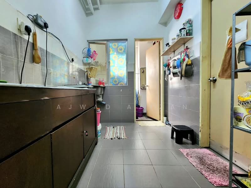 Apartment for Sale at Pangsapuri Damai - Ajwad Azizan - Kitchen - PropertyGuru.com.my