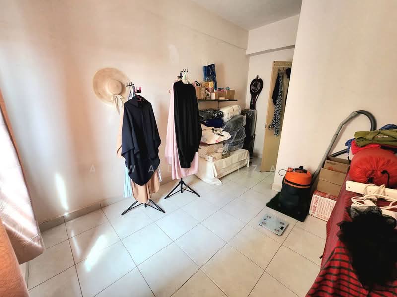 Apartment for Sale at Pangsapuri Damai - Ajwad Azizan - Bedroom - PropertyGuru.com.my