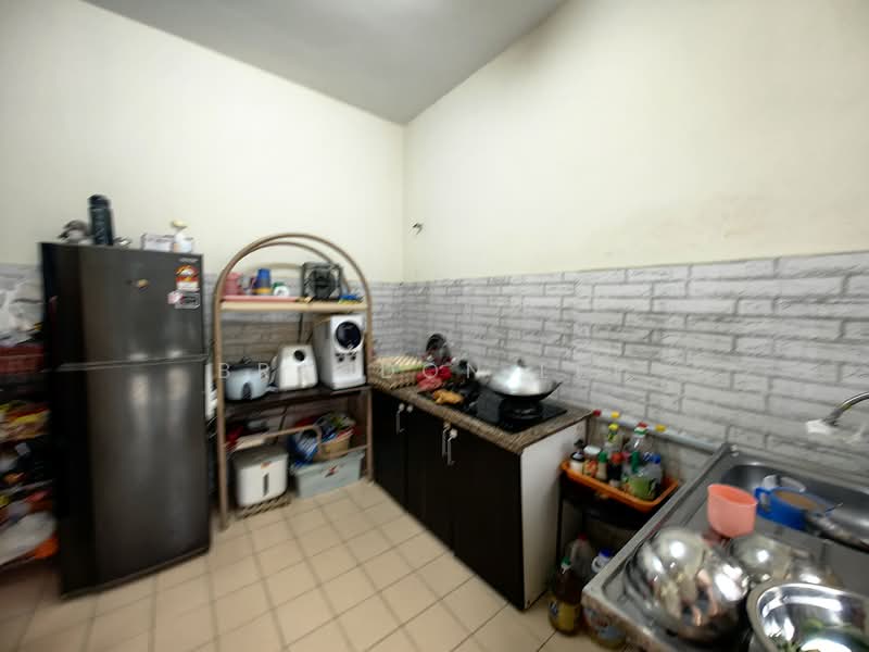 2-storey Terraced House for Sale in Templer Suasana (Rawang) - Brandon Lee - Kitchen - PropertyGuru.com.my