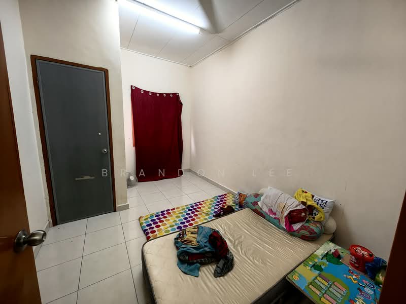2-storey Terraced House for Sale in Templer Suasana (Rawang) - Brandon Lee - Bedroom - PropertyGuru.com.my