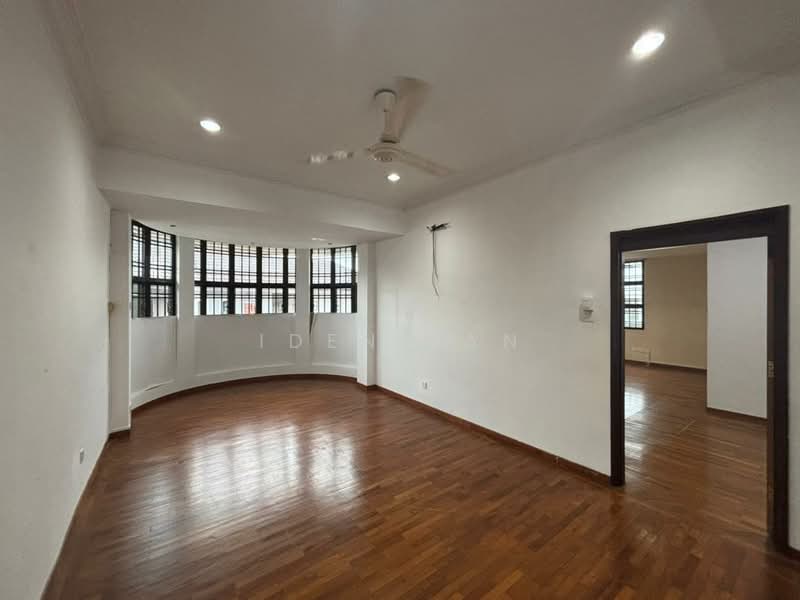 Semi-Detached House for Sale in Taman Perling (Perling) - Iden Tan - Living Room - PropertyGuru.com.my
