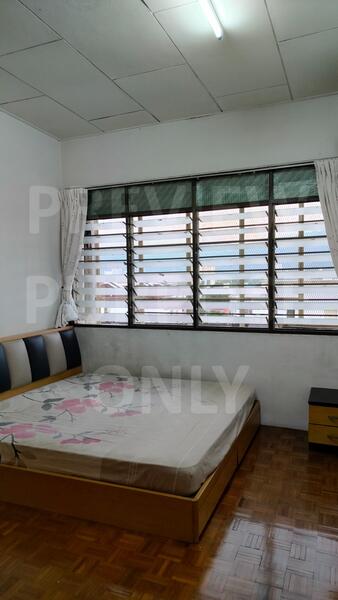 Untuk Disewa - Sri Pelangi