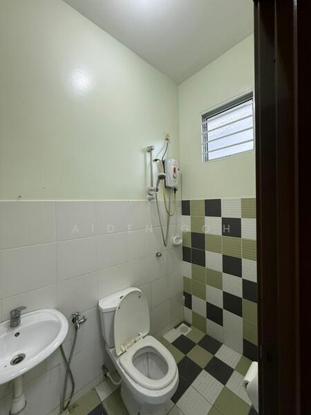 Rumah Teres 2 Tingkat untuk Dijual di Johor Bahru (Johor) - Aiden Goh - Bathroom - PropertyGuru.com.my