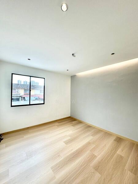 Untuk Dijual - Taman Megah Ria