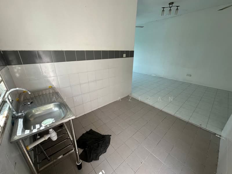 Pangsapuri untuk Dijual di Villa Tropika - Ajwad Azizan - Kitchen - PropertyGuru.com.my