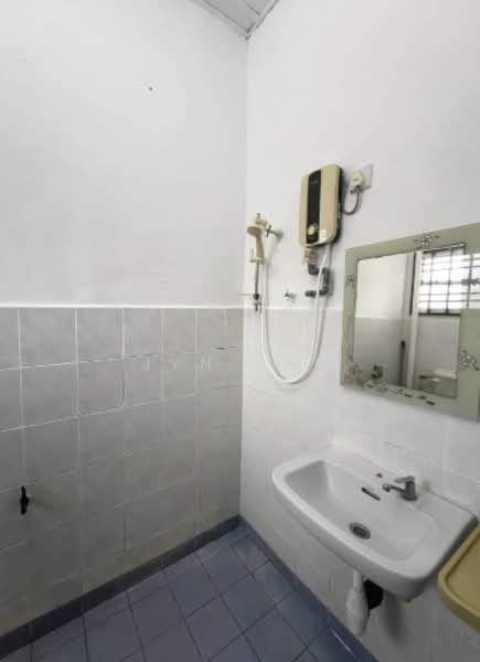2-storey Terraced House for Sale in Bukit Ubi (Kuantan) - Jyn Yap - Bathroom - PropertyGuru.com.my