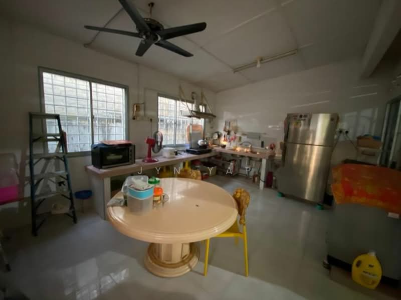 Semi-Detached House for Sale in Kubang Buaya (Kuantan) - Jyn Yap - Kitchen - PropertyGuru.com.my