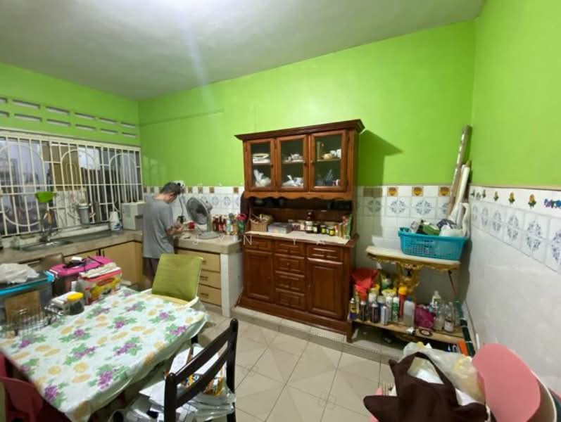 Semi-Detached House for Sale in Kubang Buaya (Kuantan) - Jyn Yap - Kitchen - PropertyGuru.com.my