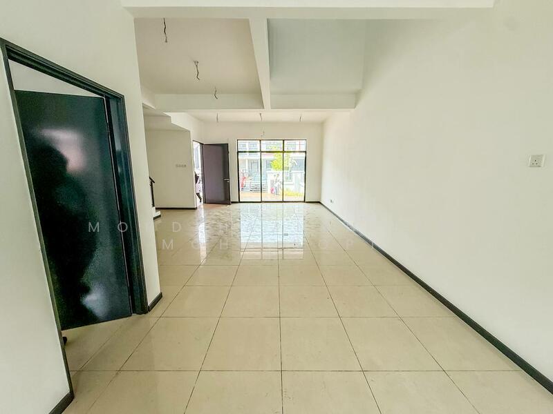 2-storey Terraced House for Sale in Saujana Utama (Selangor) - Mohd Hazlan bin Mohd Sopi - Living Room - PropertyGuru.com.my