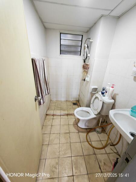 Untuk Disewa - Bayu Puteri