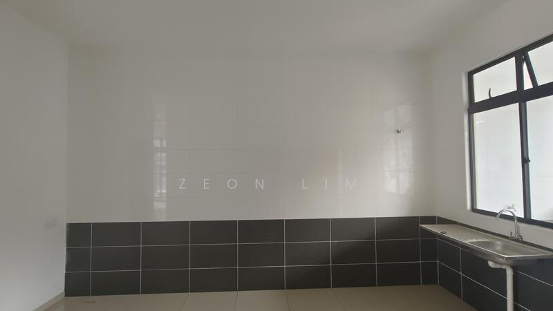 Rumah Berkembar untuk Dijual di Kelapa Sawit (Kulai) - Zeon Lim - Kitchen - PropertyGuru.com.my