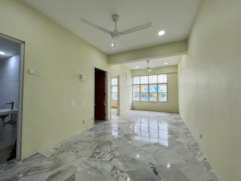 2-storey Terraced House for Sale in Bandar Puteri Puchong (Puchong) - Kelly Low - Living Room - PropertyGuru.com.my