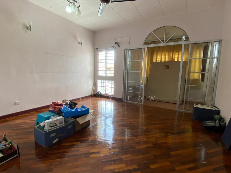 2-storey Terraced House for Sale in Bandar Puteri Puchong (Puchong) - Kelly Low - Living Room - PropertyGuru.com.my