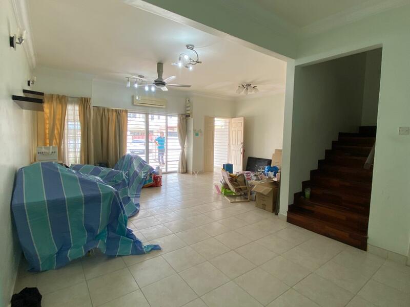 2-storey Terraced House for Sale in Bandar Puteri Puchong (Puchong) - Kelly Low - Living Room - PropertyGuru.com.my