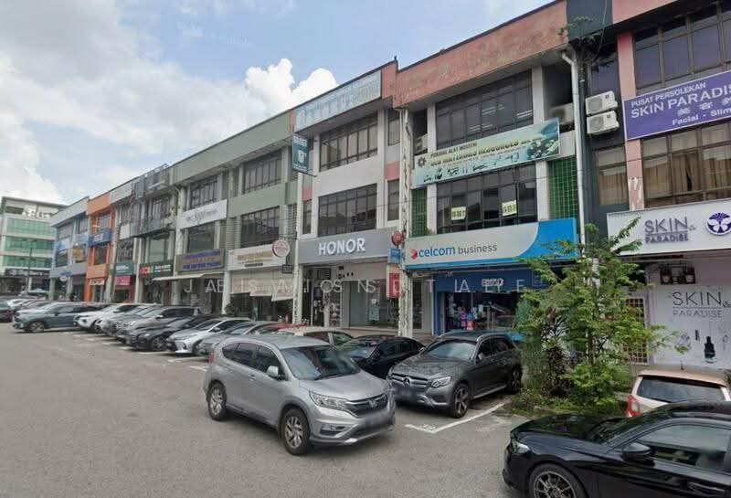 Shop for Rent in Taman Molek (Johor Bahru) - Jesmond Lee - Exterior - PropertyGuru.com.my