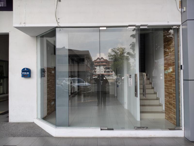 Shop / Office for Rent in Taman Bukit Jambul (Bukit Jambul) - Pen Teo - Front Door - PropertyGuru.com.my