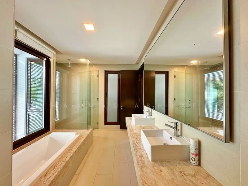 Semi-Detached House for Sale in Presint 8 (Putrajaya) - Muhammad Ashraf . - Bathroom - PropertyGuru.com.my