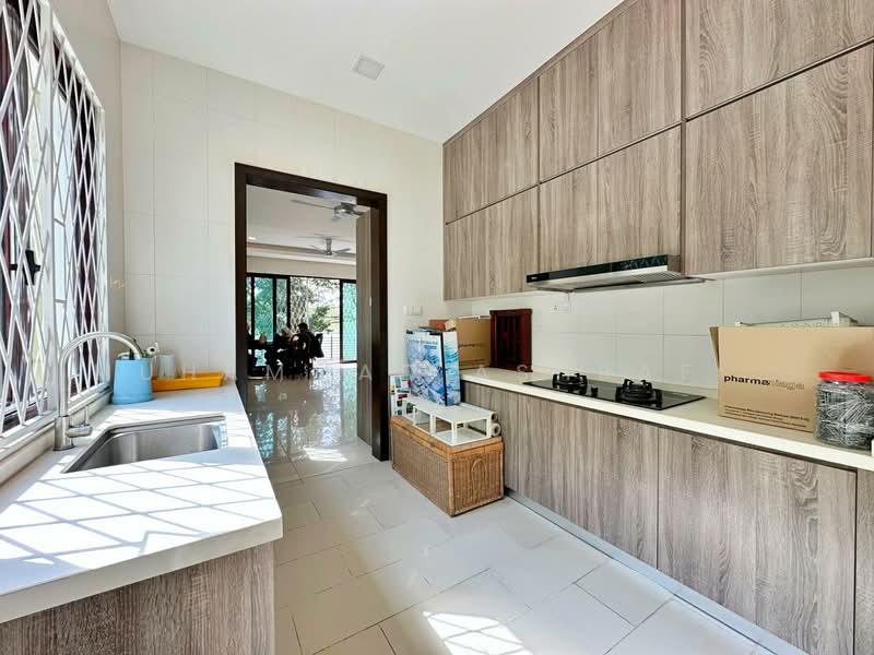 Semi-Detached House for Sale in Presint 8 (Putrajaya) - Muhammad Ashraf . - Kitchen - PropertyGuru.com.my