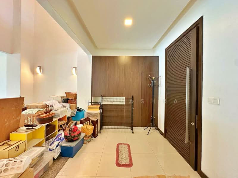 Semi-Detached House for Sale in Presint 8 (Putrajaya) - Muhammad Ashraf . - Entrance - PropertyGuru.com.my