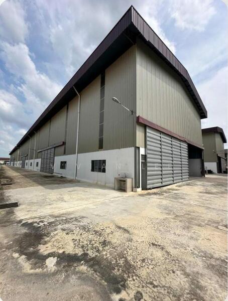 Detached Factory for Rent in Rawang (Selangor) - Vivian Lee - Exterior - PropertyGuru.com.my
