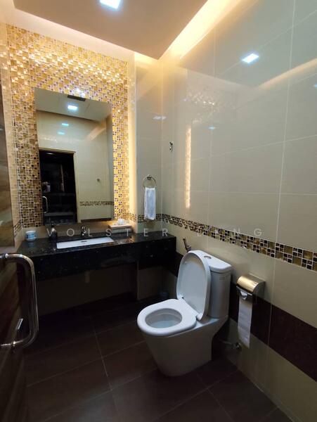 Rumah Banglo untuk Dijual di Bandar Kinrara (Selangor) - Volster Leng - Bathroom - PropertyGuru.com.my