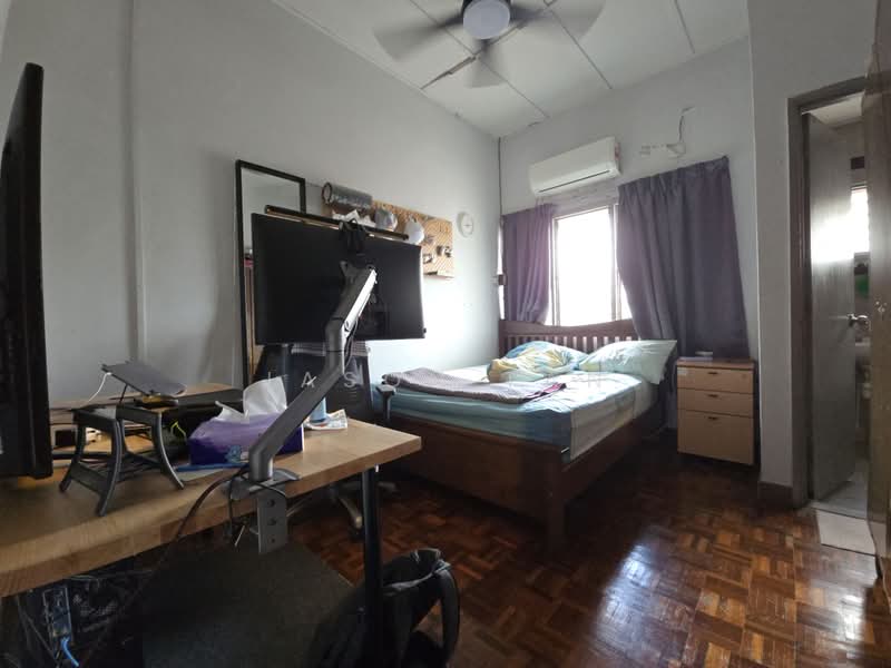 2-storey Terraced House for Sale in SS18 (Subang Jaya) - Jason Tan - Bedroom - PropertyGuru.com.my