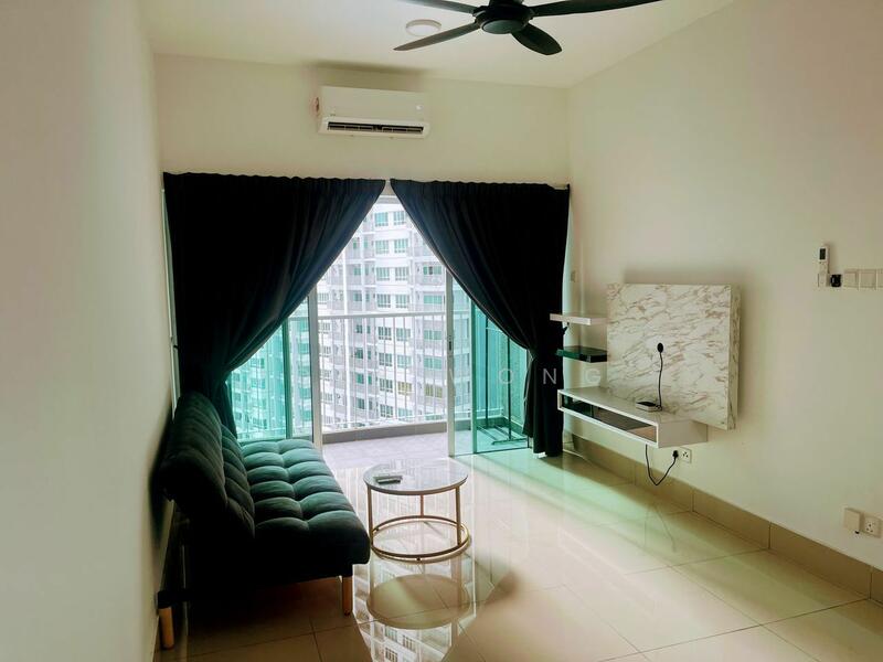 Razak City Residences (RC Residences) untuk Untuk Disewa - RM 2,000 /bulan, Feb 2026 - Living Room - PropertyGuru.com.my
