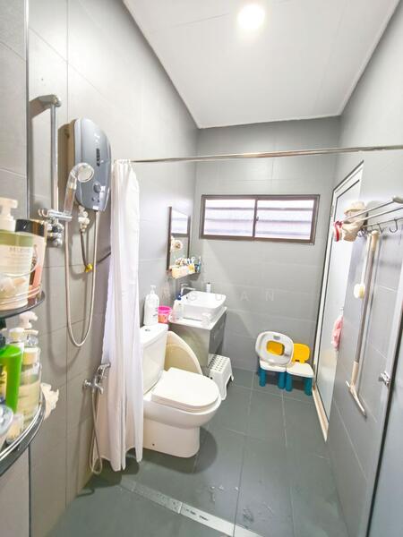 Rumah Berkembar untuk Dijual di Taman Kota Kulai (Kulai) - Fu Guan - Bathroom - PropertyGuru.com.my